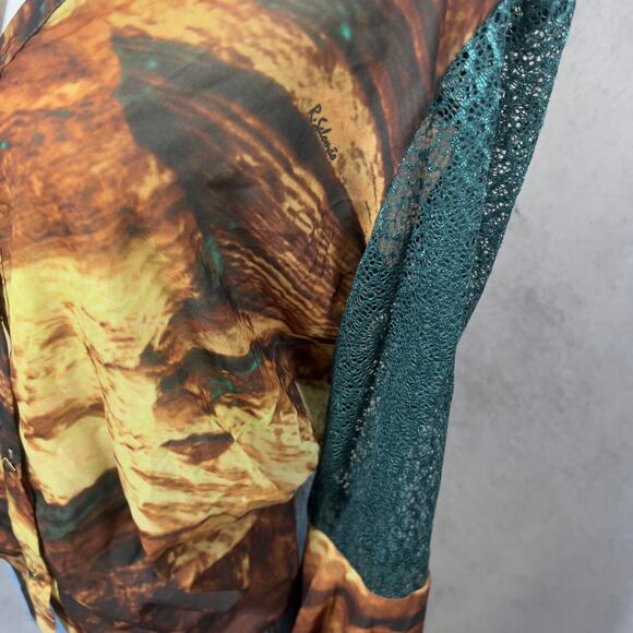 Brazilian Brand Button Down Abstract Print Lace Detail Blouse Size Medium - Picture 8 of 8